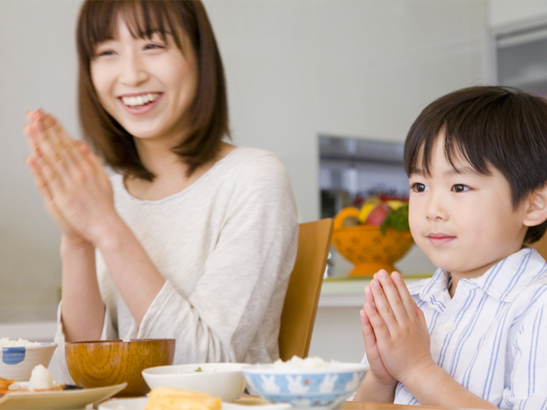 Ý nghĩ bí mật của câu nói Itadakimasu trước mỗi bữa ăn là gì?