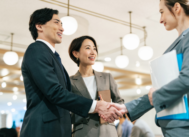 Cách xây dựng mối quan hệ tốt với đồng nghiệp trong môi trường công sở Nhật Bản