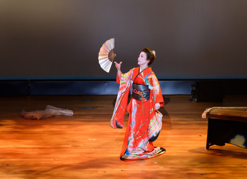 Đắm chìm trong buổi trình diễn nghệ thuật Kabuki