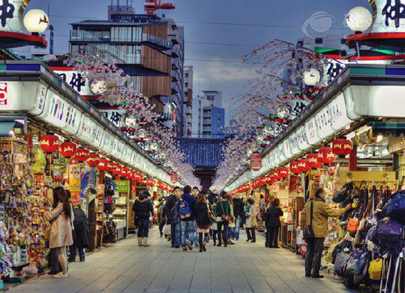 Cảm nhận vẻ đẹp hoài niệm của phố cổ Asakusa