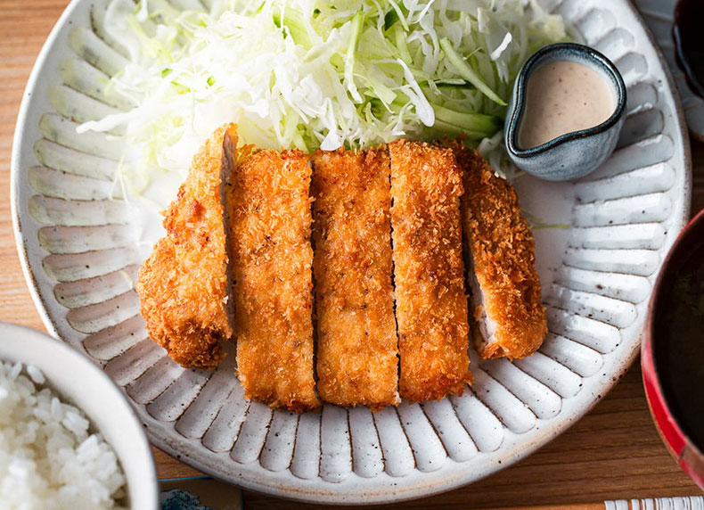 cách làm cơm tonkatsu Nhật Bản